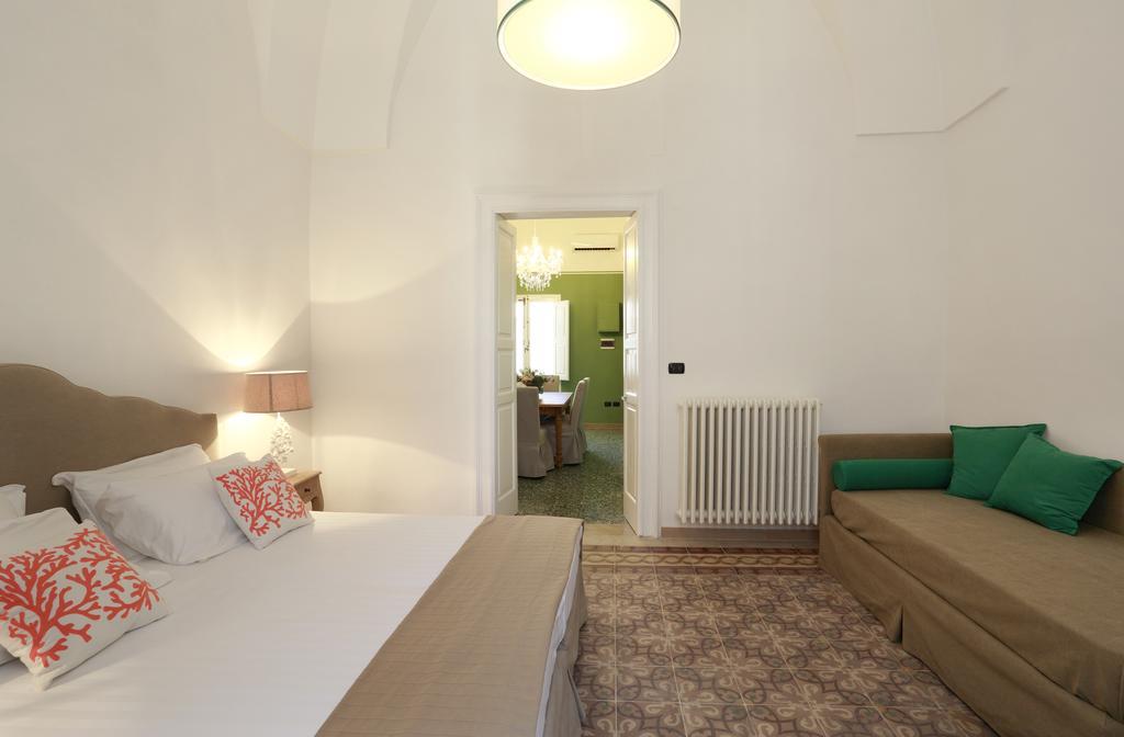 Santa Marta Suites & Apartments Lecce Oda fotoğraf