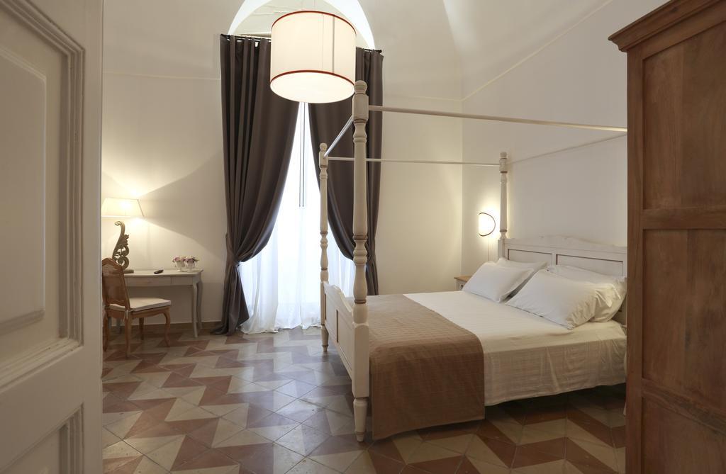 Santa Marta Suites & Apartments Lecce Oda fotoğraf