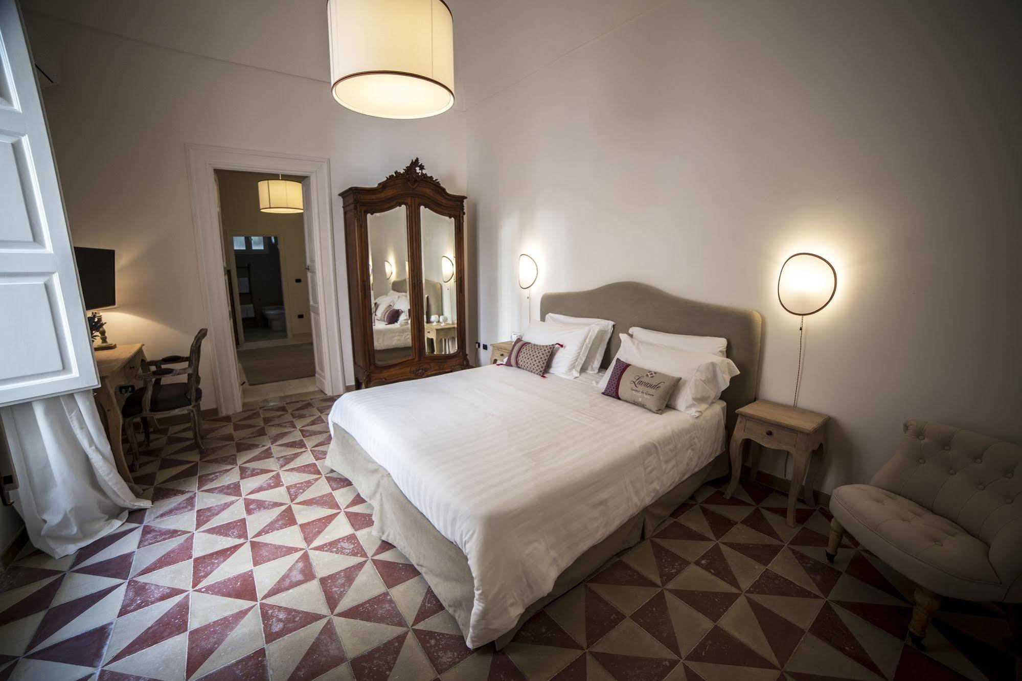 Santa Marta Suites & Apartments Lecce Dış mekan fotoğraf
